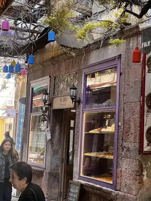 Mor Salkım Cafe