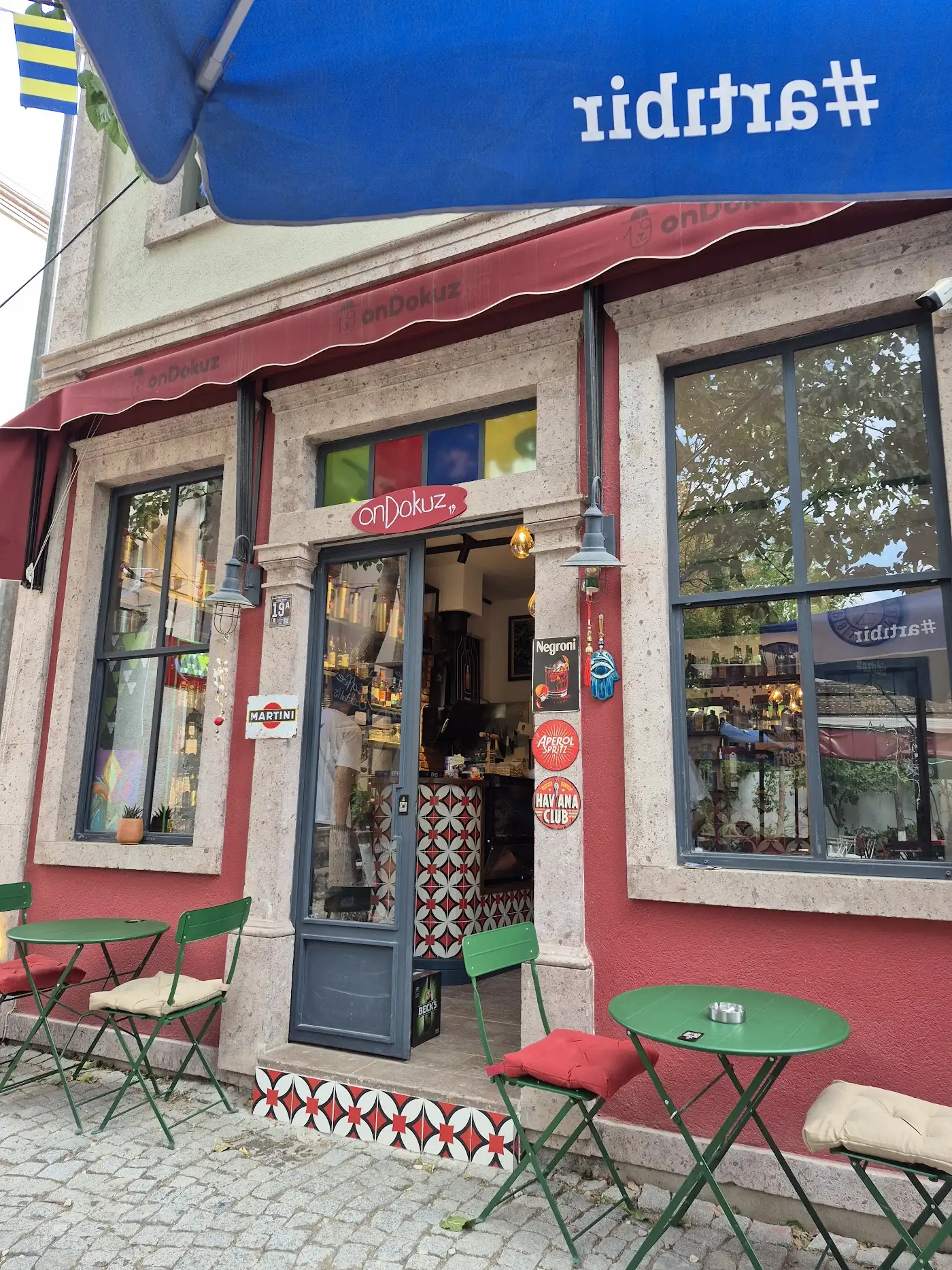 onDokuz Ayvalık fotoğraf 3