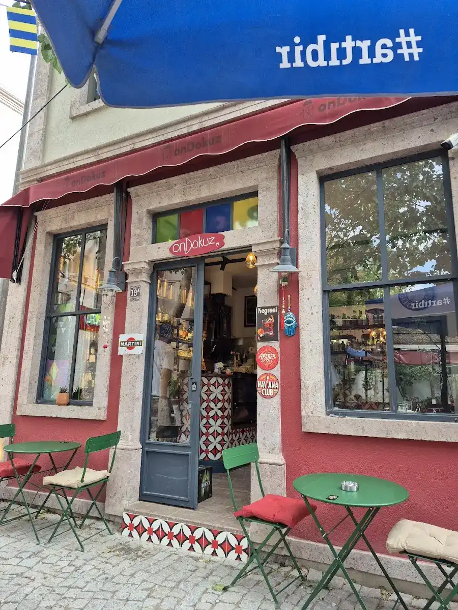 onDokuz Ayvalık fotoğraf 3