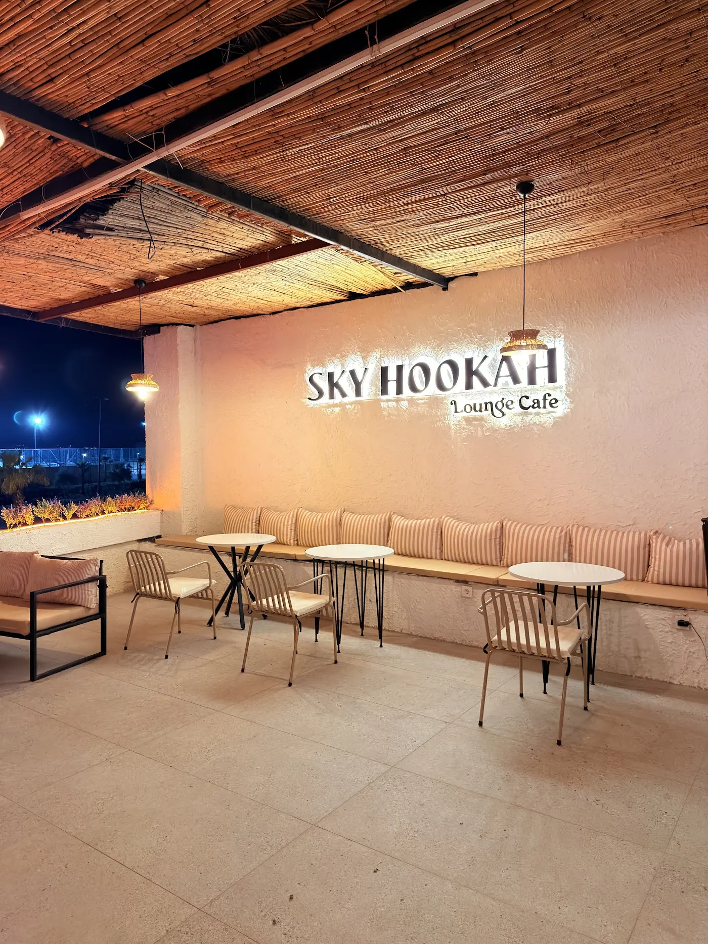 Sky Hookah Lounge fotoğraf 3