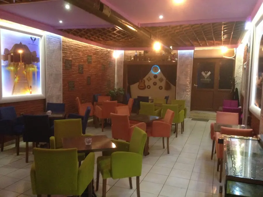 Mysterious cafe saklı bahçe fotoğraf 3