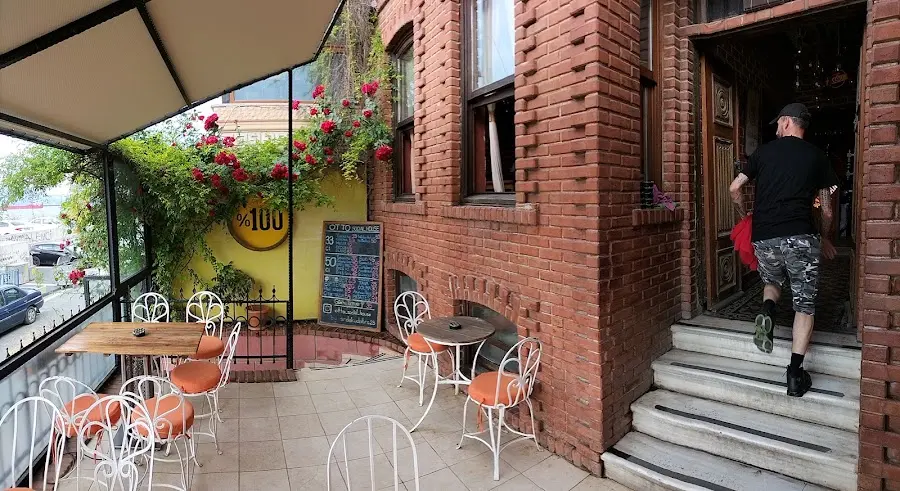 Otto Social House