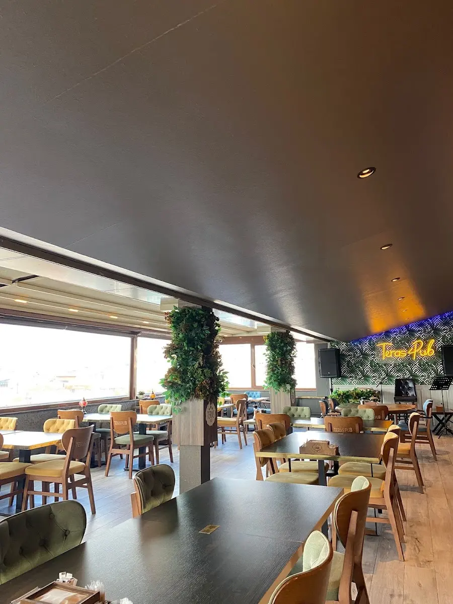 Teras Public House