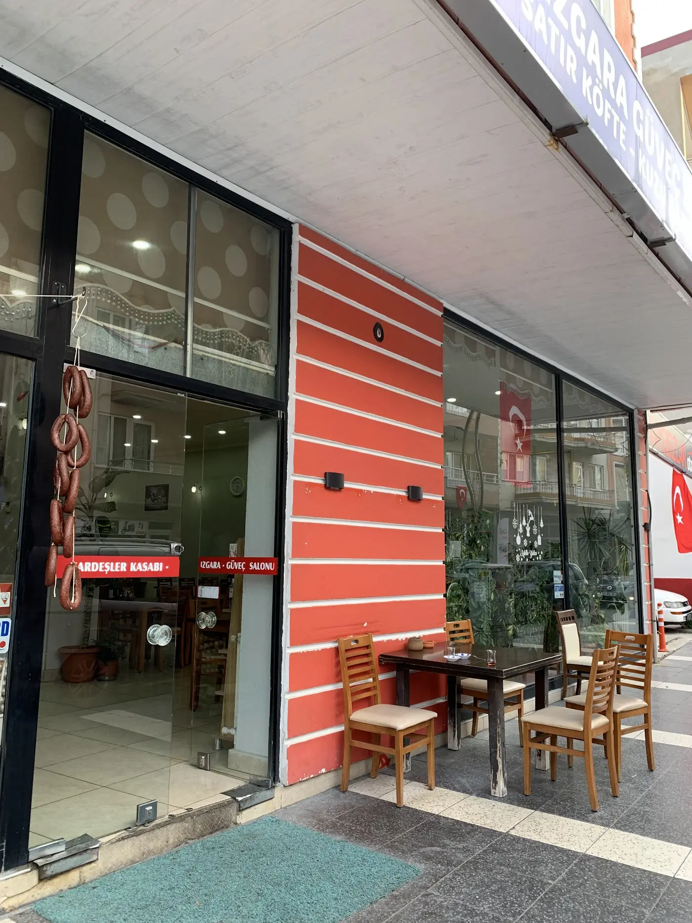 Kardeşler Kasap Izgara Ve Güveç Salonu