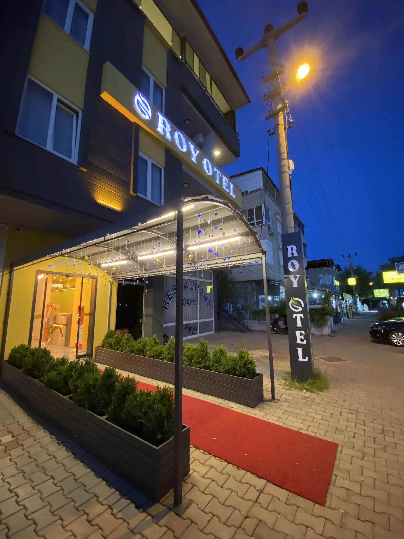 Roy Otel Akçay