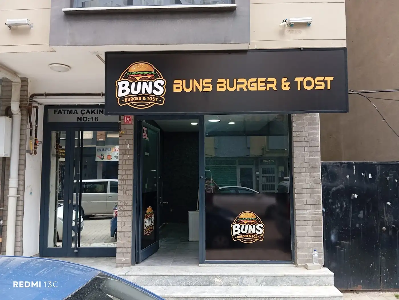The Buns Burger & Tost