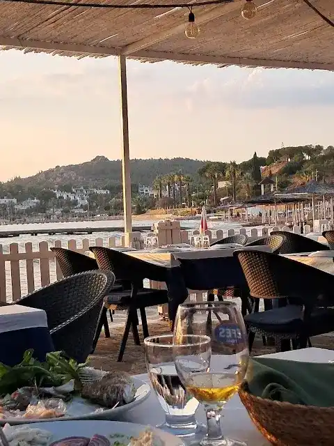 Artur Meltemi Beach Bar & Restoran