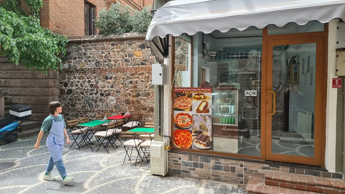 Ada Pizza Cafe