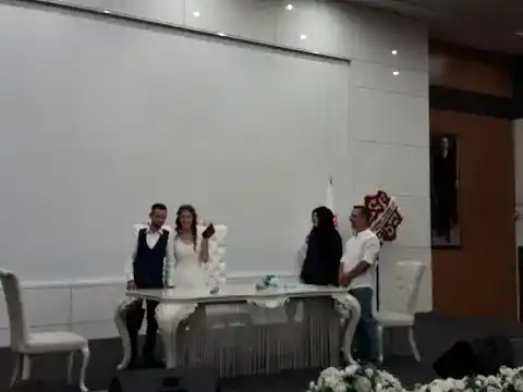 Karesi Avm Toplantı ve Düğün Salonu