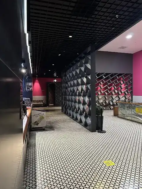 Cinema Pink fotoğraf 3