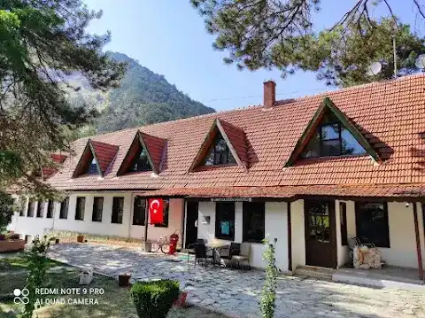 Sünnet Gölü Doğal Yaşam Oteli ve Restaurant