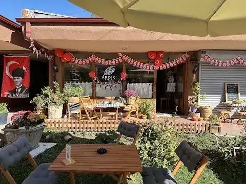 Ardıç Yaşam Atölyesi & Cafe