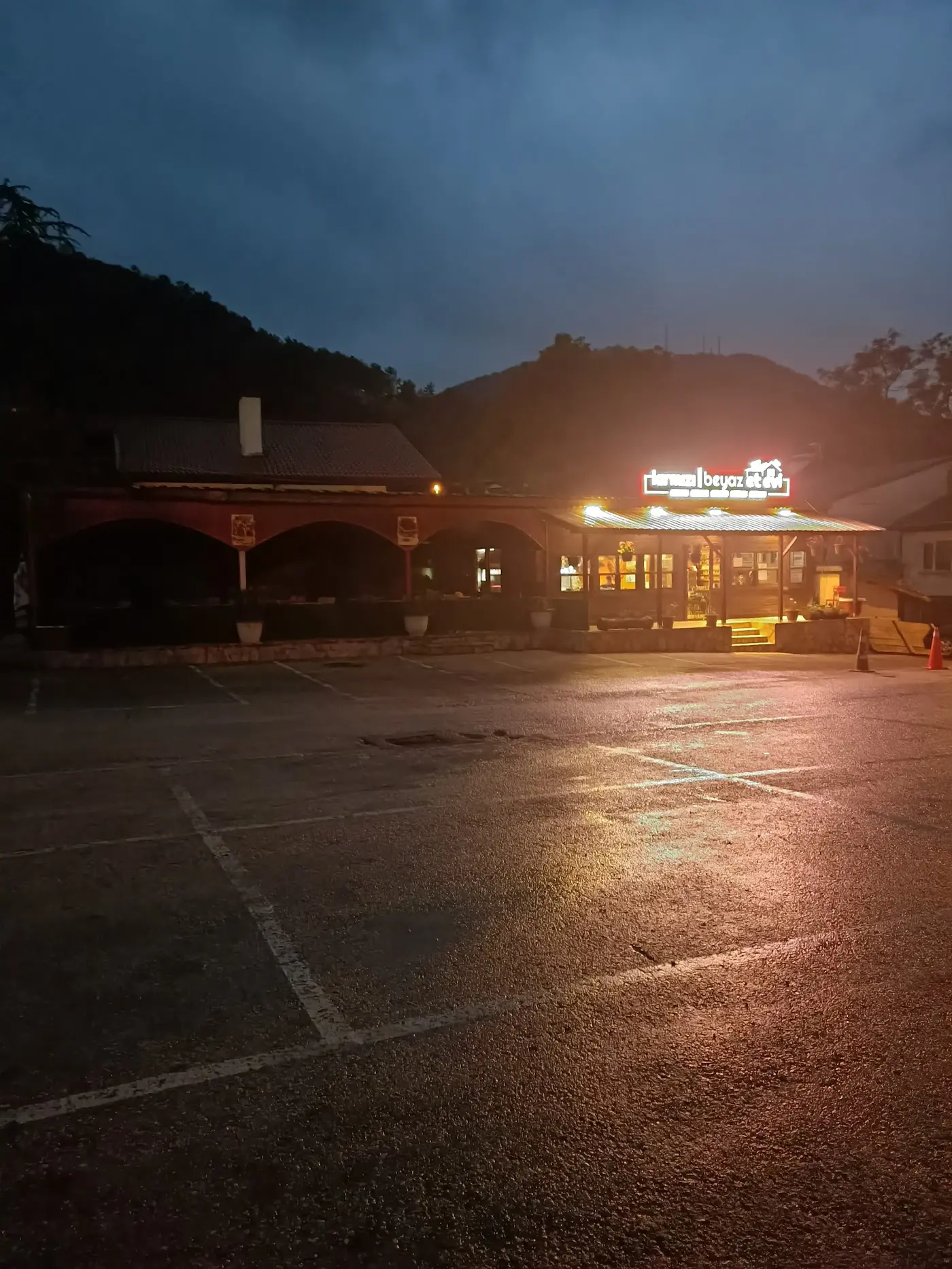 Kırmızı Beyaz Et Evi fotoğraf 3
