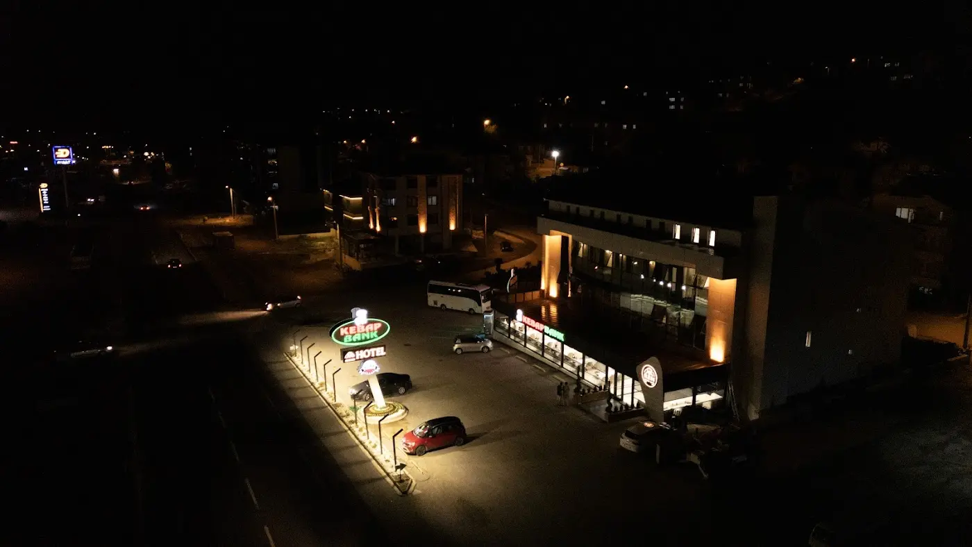 Ren Business Hotel