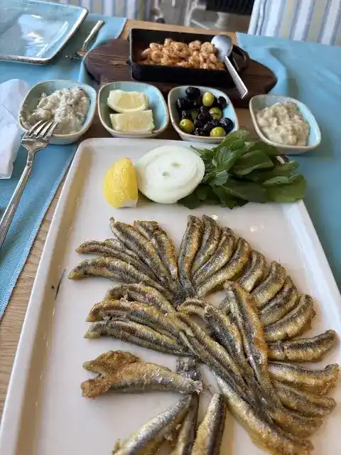 Fikret Balıkçılık Restoran fotoğraf 3