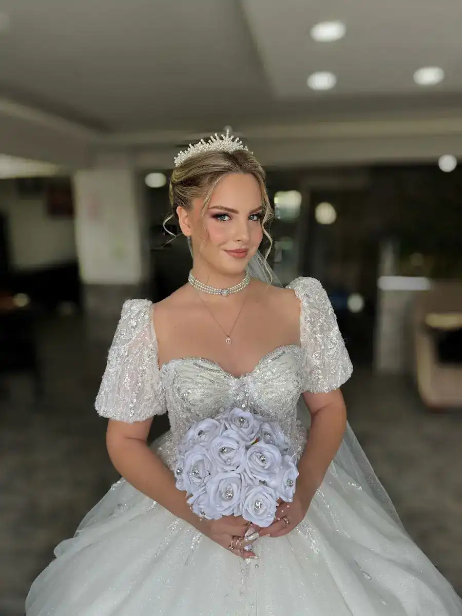 White Rose Bayan Kuaförü