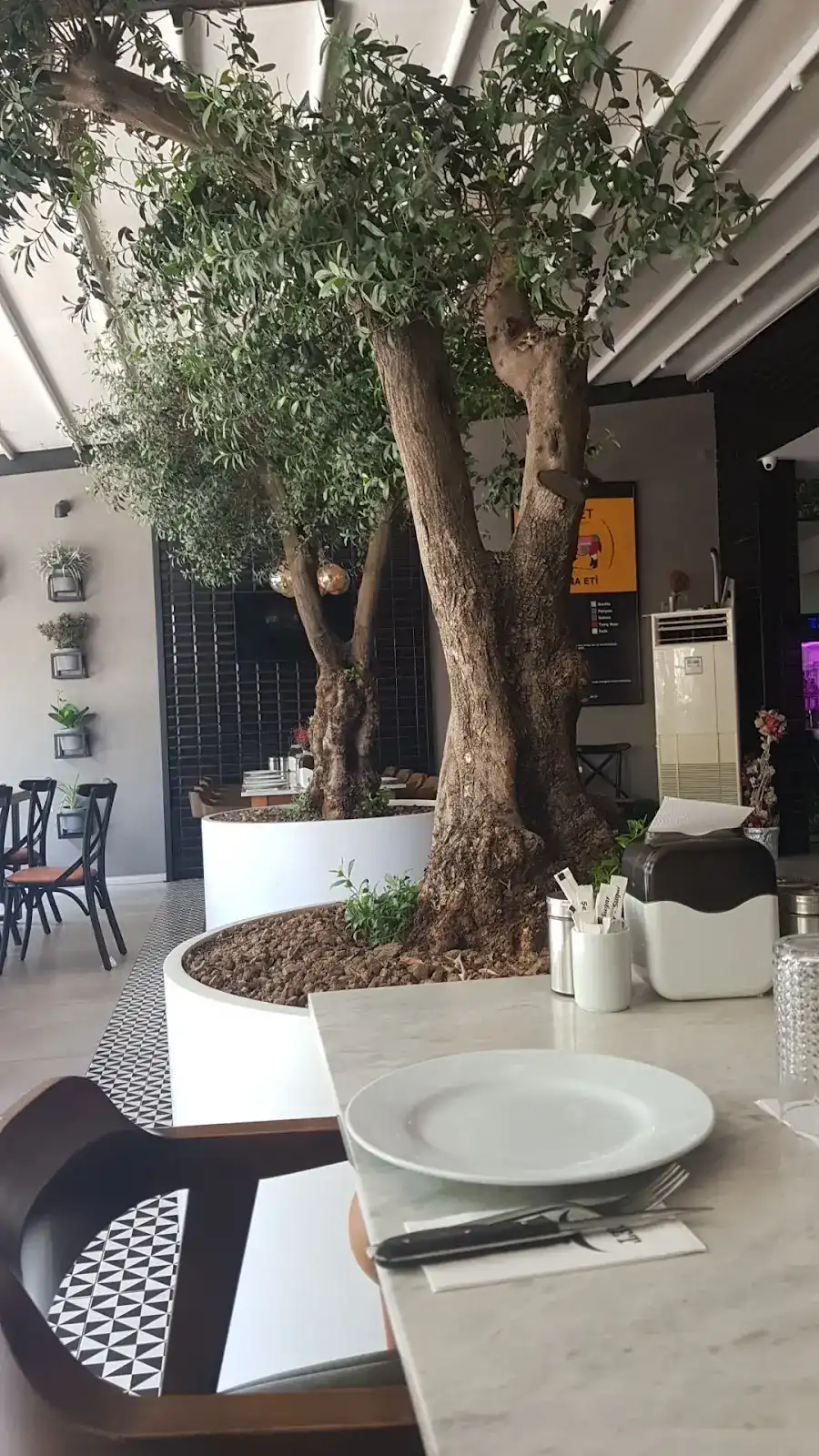 Güret Izgara Salonu
