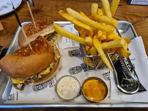 Balta Burger Balkan fotoğraf 3