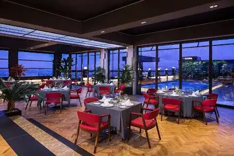 LUNA BAR RESTAURANT