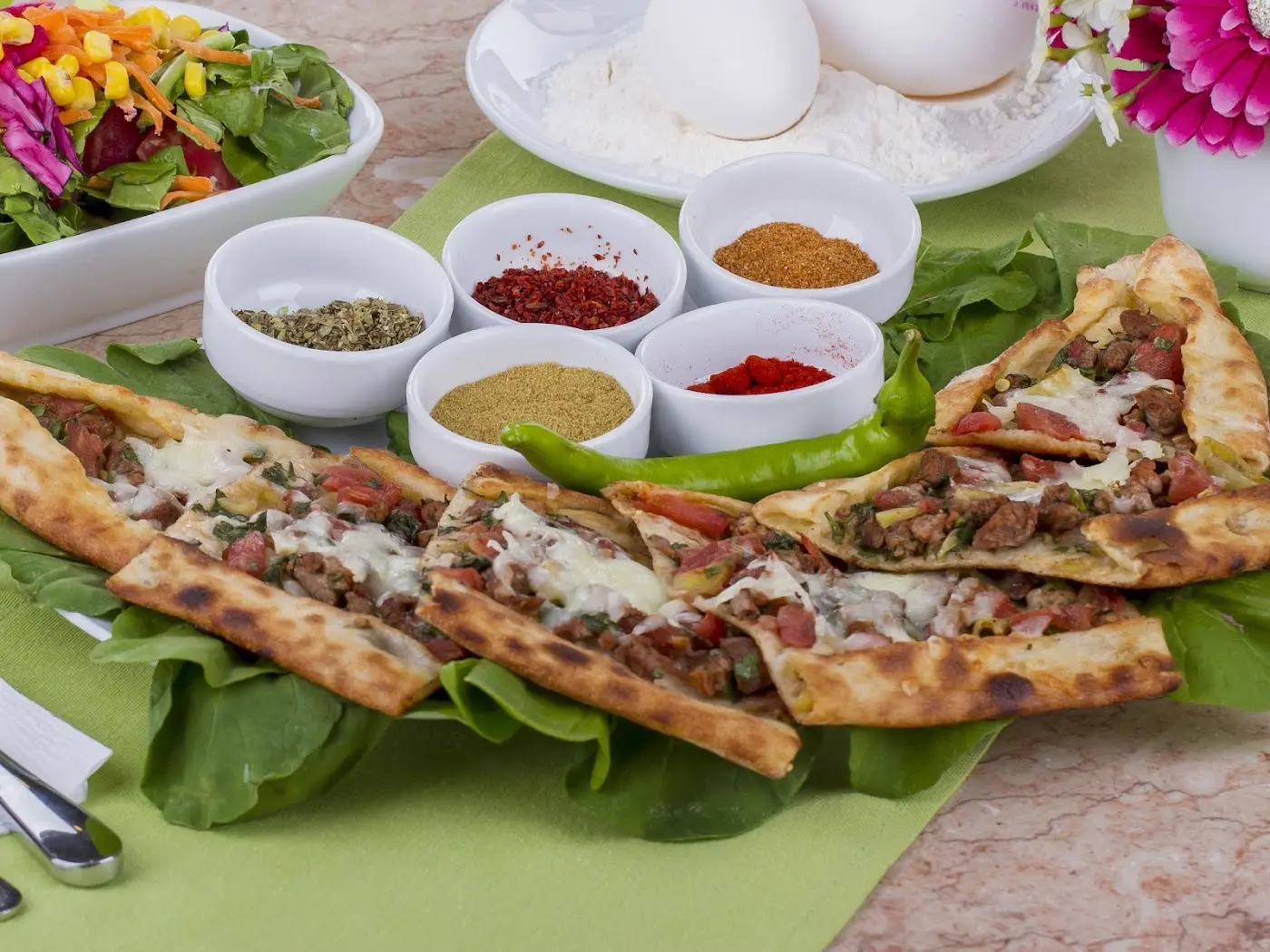 Şark Pide Kebap Salonu İnegöl