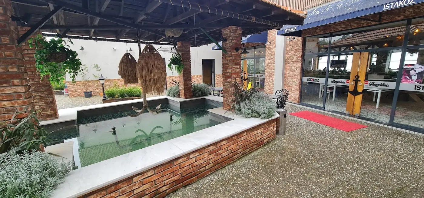 ISTAKOZ Hotel & Restaurant