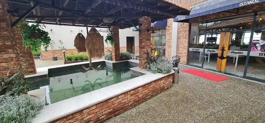 ISTAKOZ Hotel & Restaurant
