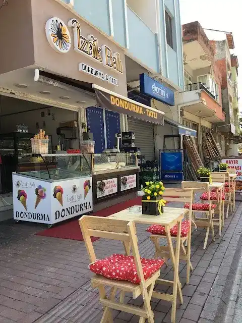 IZNIK BALLI DONDURMA VE TATLI fotoğraf 3