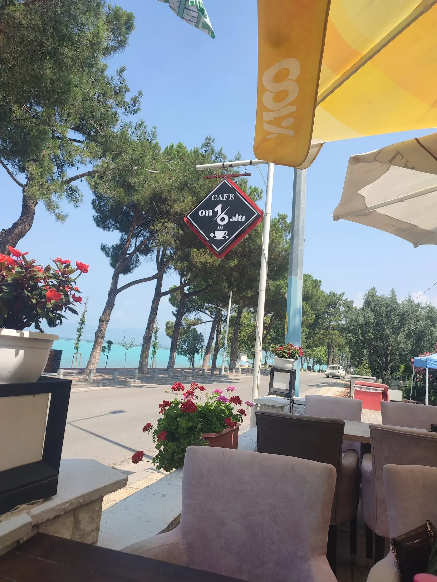 Onaltı Cafe