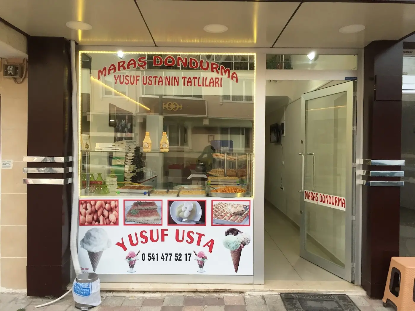 Maraş dondurması ve Yusuf ustanın Tatlıları