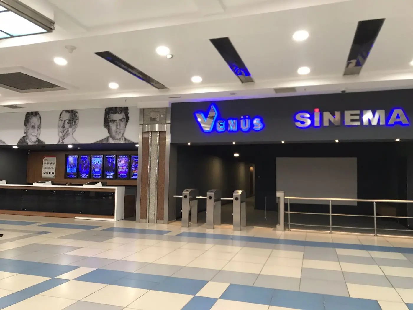 As Outlet Venüs Sineması