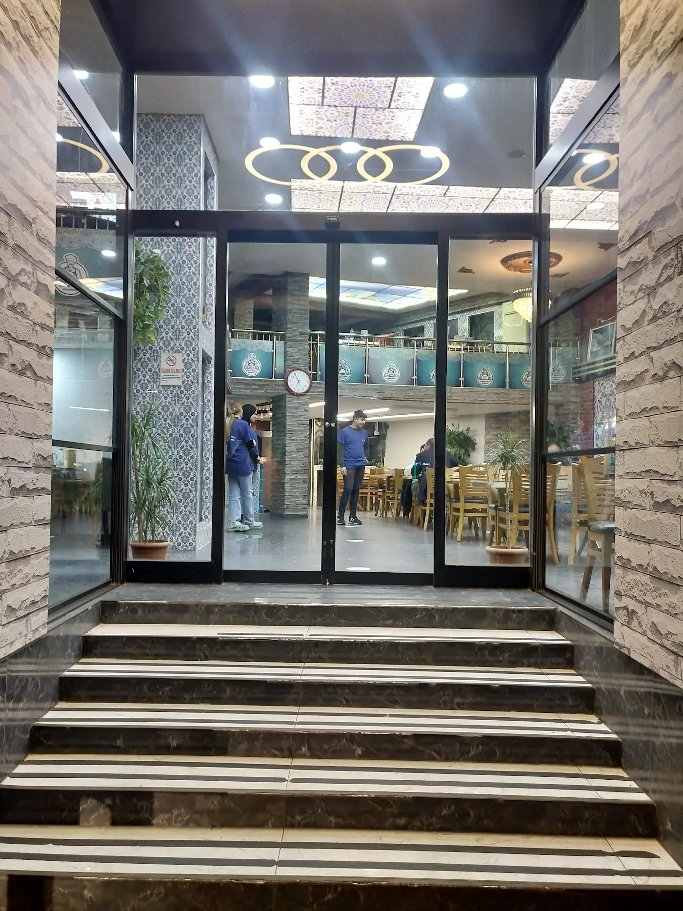 FUAT USTA ERZURUM CAĞ KEBAP SALONU (KESTEL ŞUBESİ)