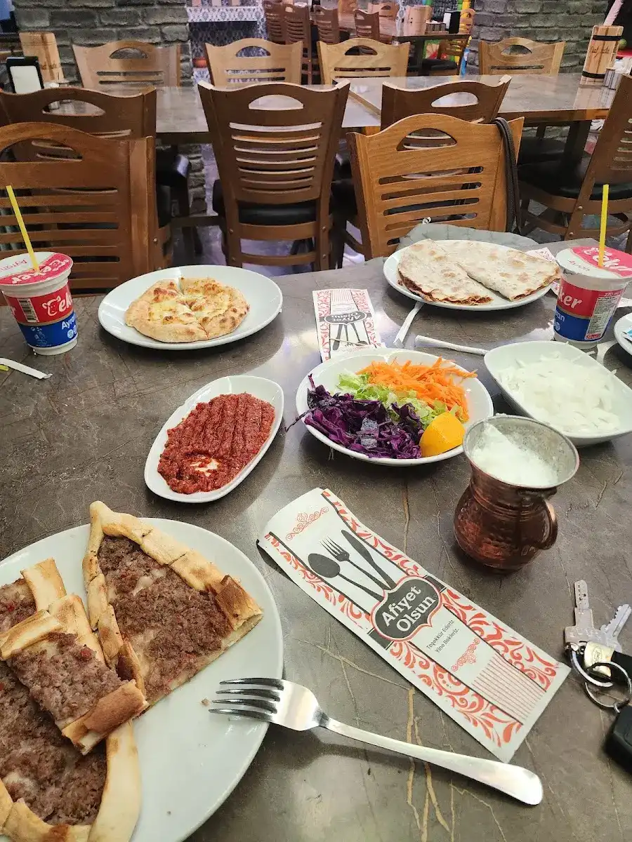 FUAT USTA ERZURUM CAĞ KEBAP SALONU (KESTEL ŞUBESİ) fotoğraf 2