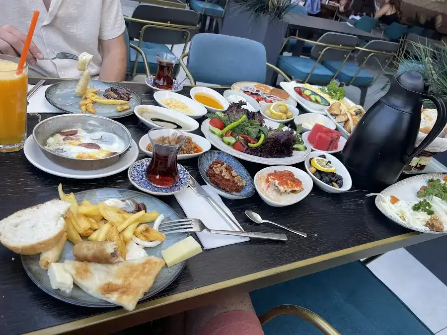 Elifa fotoğraf 3