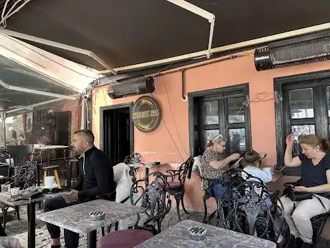 Nüans Bistro