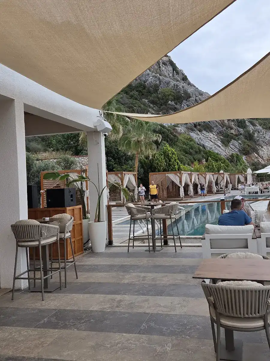 FUGA BEACH CLUB RESTAURANT