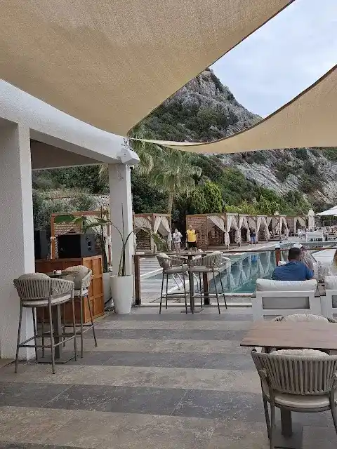 FUGA BEACH CLUB RESTAURANT