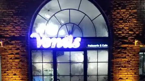 Venüs Patisserie & Cafe