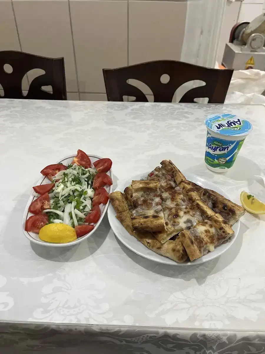 Meydan Pizza Pide Salonu fotoğraf 2