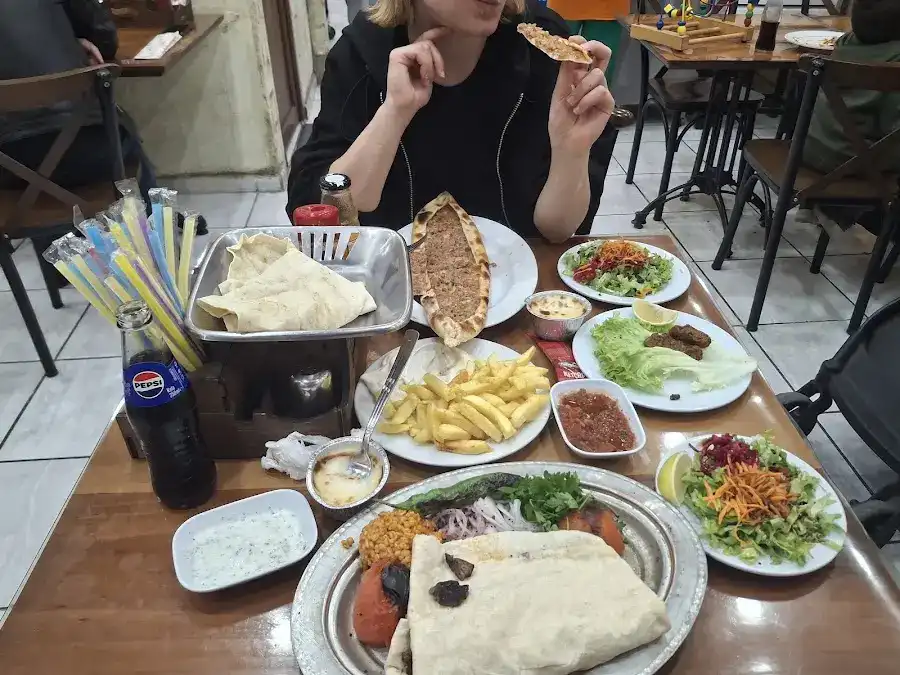 Beyzade kebap pide ve lahmacun salonu fotoğraf 2