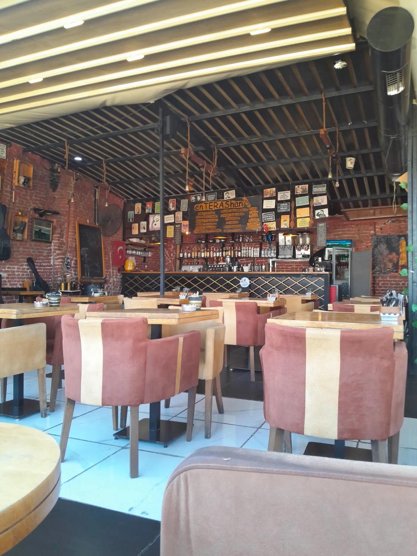 enTERAShan Cafe