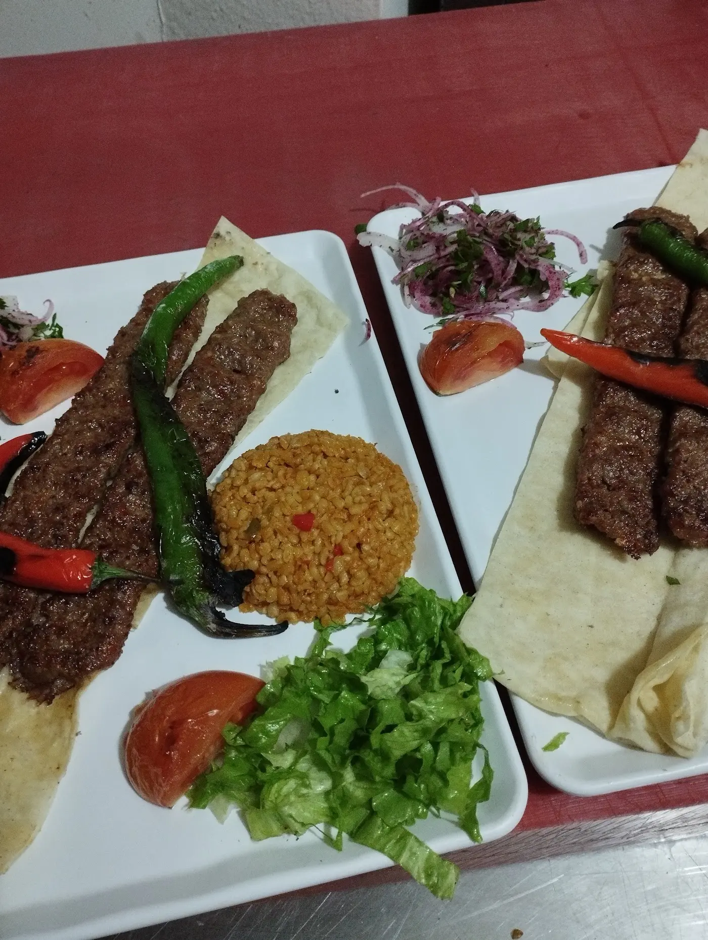 Lalezar Kebap ve Pide Salonu fotoğraf 2