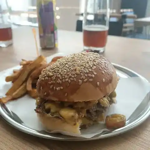 Wanted Burger fotoğraf 3