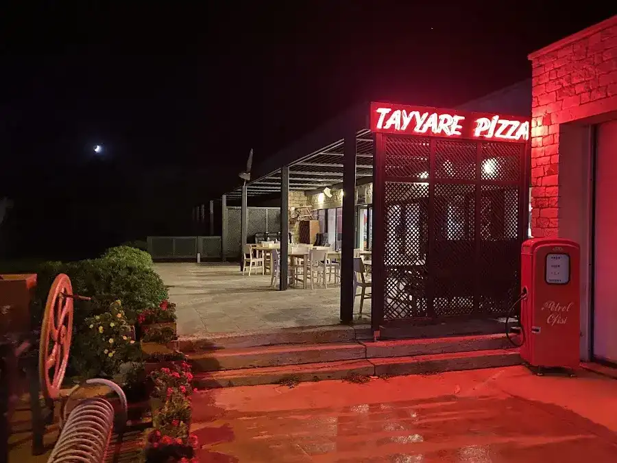 Tayyare Pizza