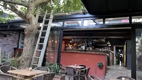 Mavi cafe bistro