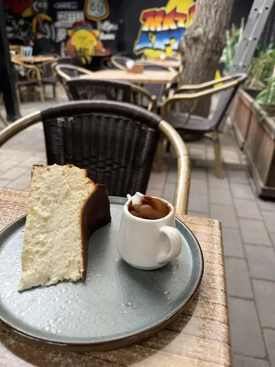 Mavi cafe bistro fotoğraf 3