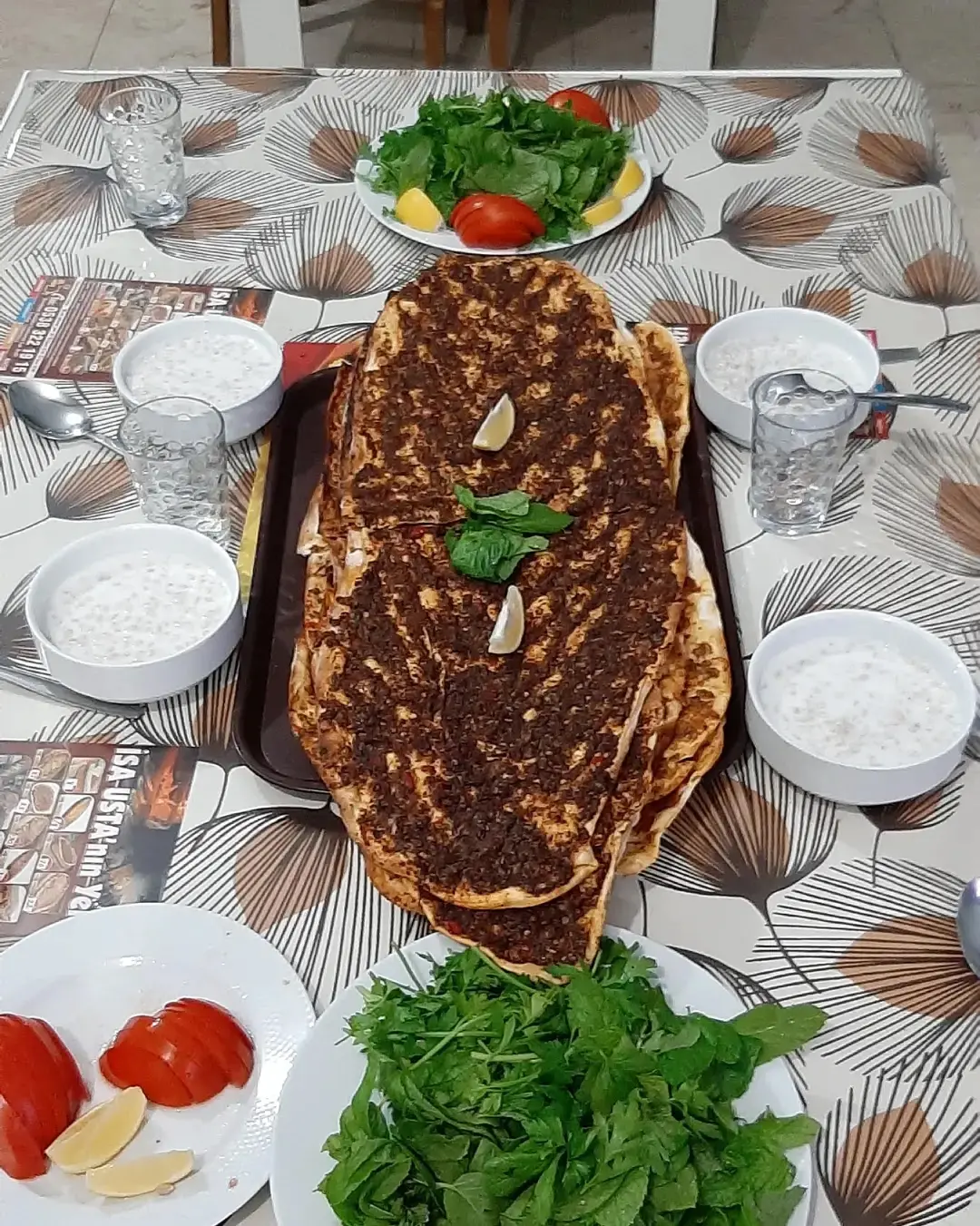 İsa Usta'nin Yeri Kebap Pide Lahmacun Künefe Pişirim Evi Eceabat fotoğraf 2