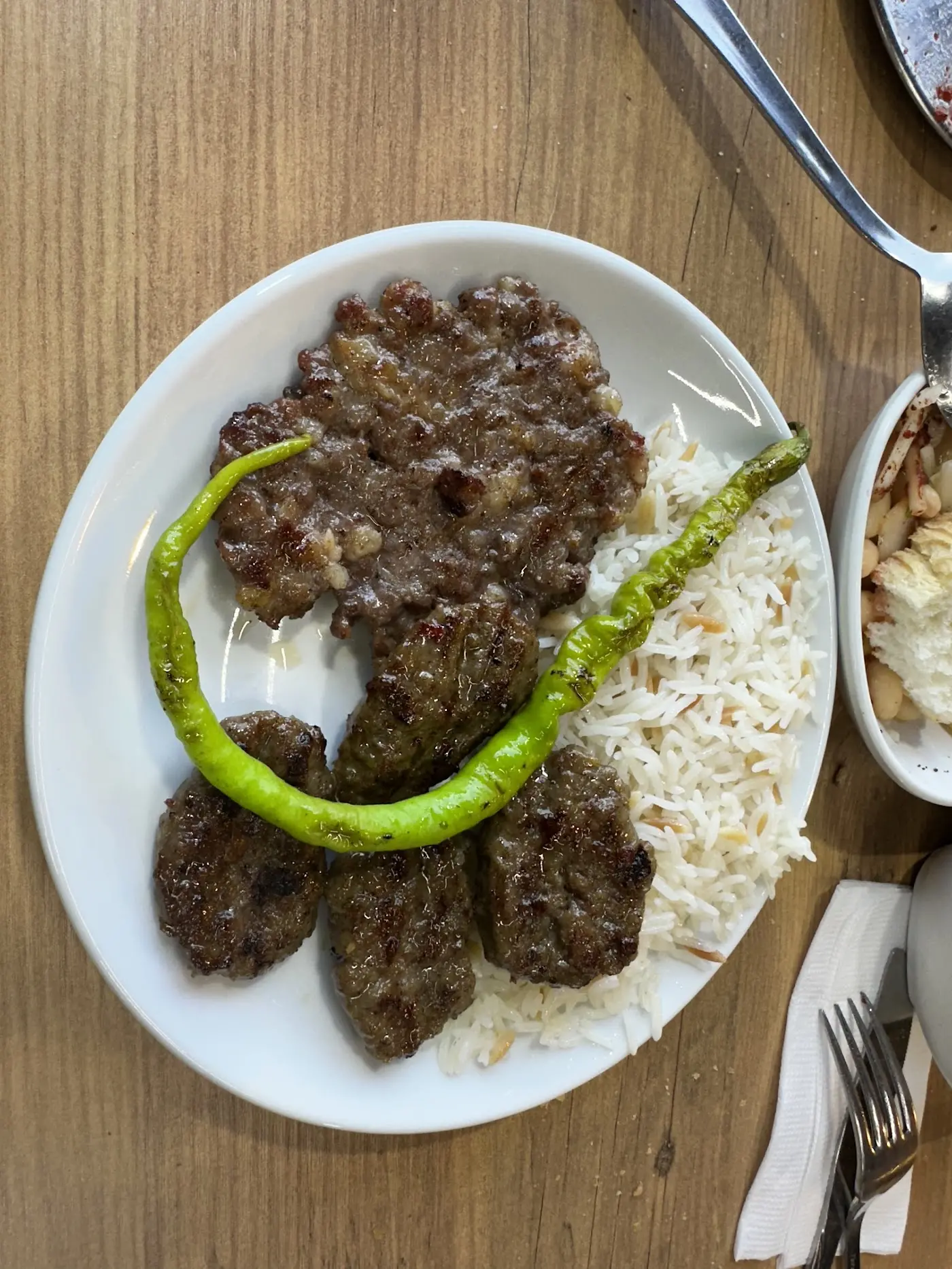 ( Kasap Atakan) Tarihi Eceabat Köftecisi fotoğraf 3