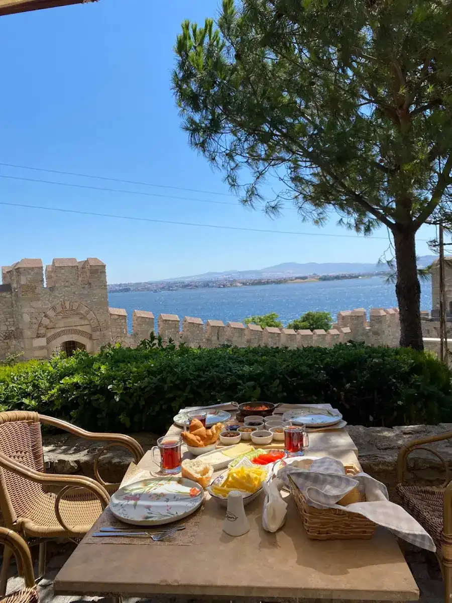 Kilitbahir Kale Mola Kafe
