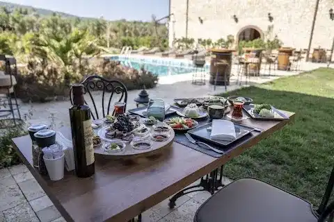 Potina Restaurant