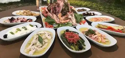 GEYİKLİ TRİO RESTAURANT fotoğraf 2